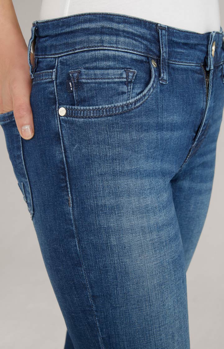 Skinny-Jeans Sue in Dark Blue Washed