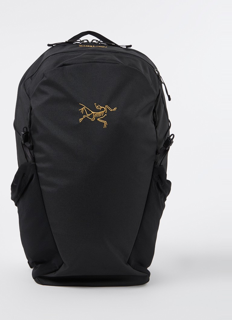 Arc'teryx Mantis 16 -reppu, jossa logobrodeeraus