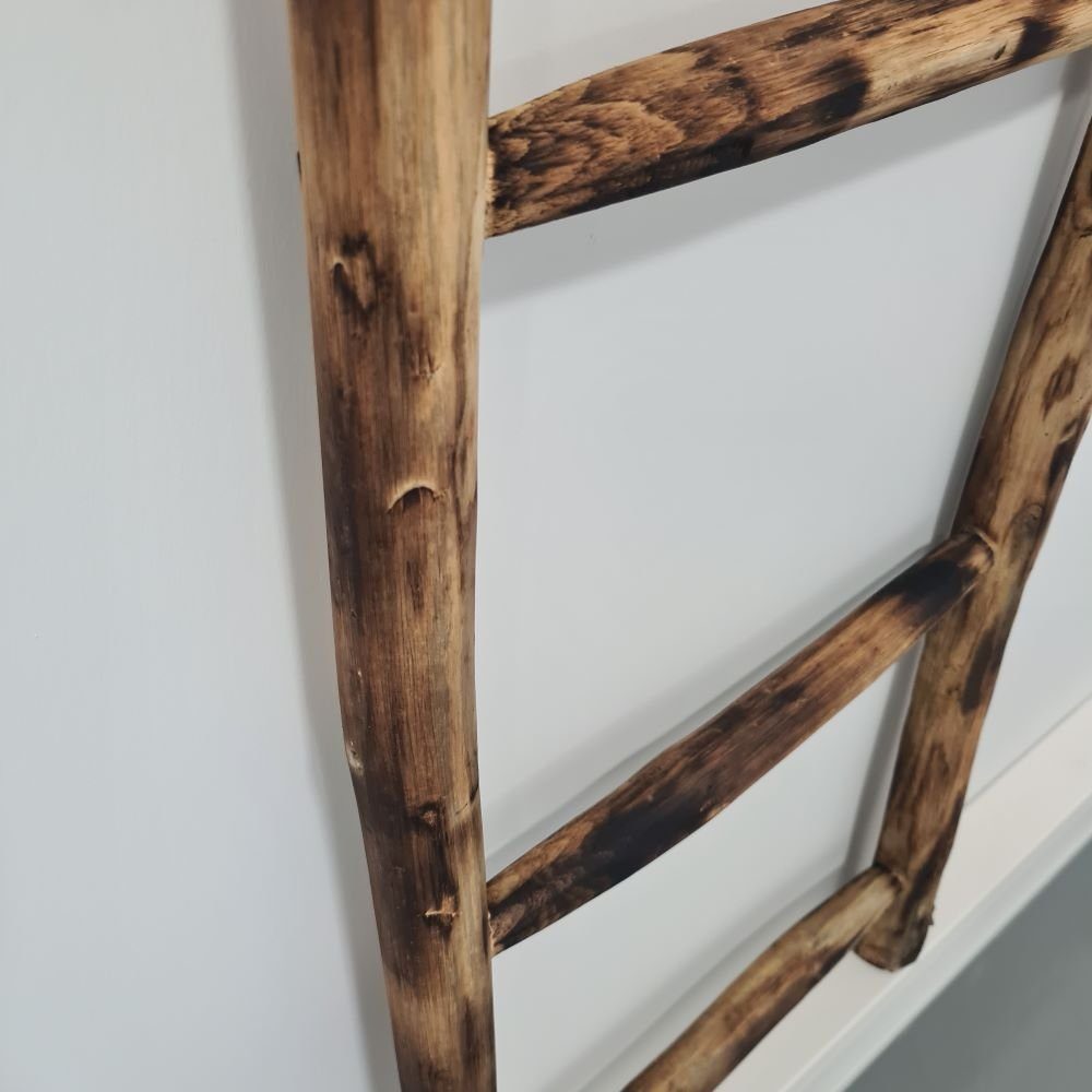 LebensWohnArt Dekoleiter Teak Deko-Leiter geflammt KEPALA ca. H150cm Handtuchhalter Kleiderständer