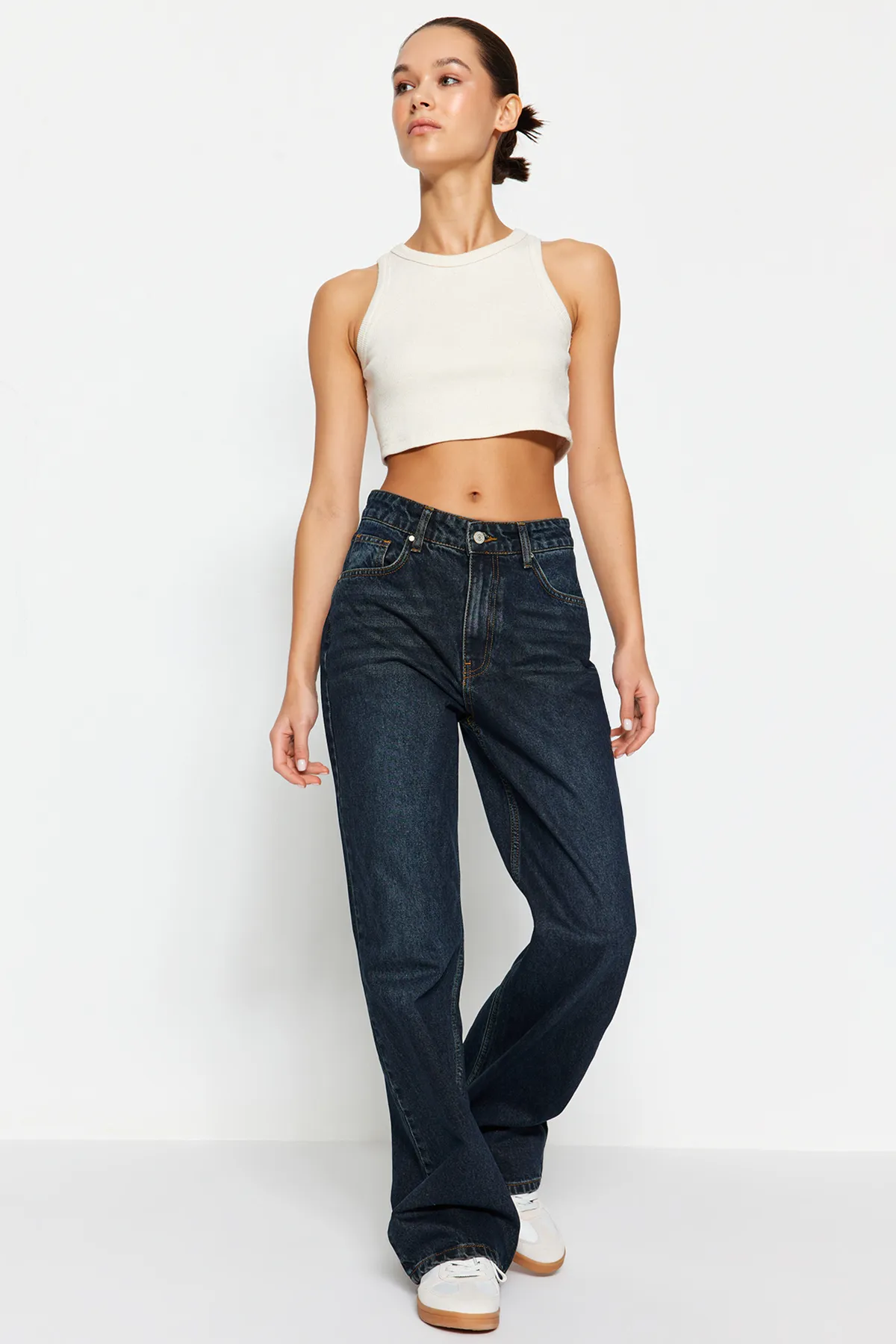 Trendyol Collection  Dunkelblaue Jeans mit hoher Taille und weitem Bein TWOSS24JE00019