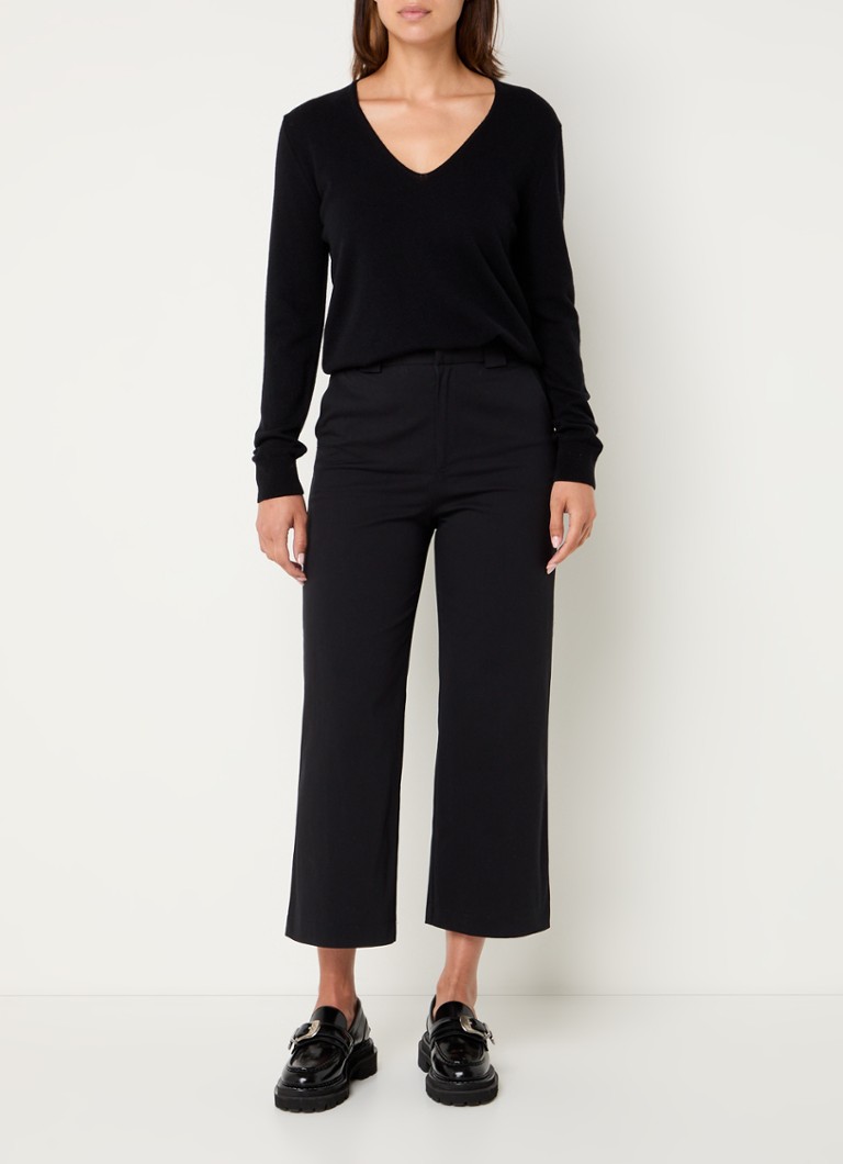 Maglione Benetton in lana vergine a maglia fine con scollo a V