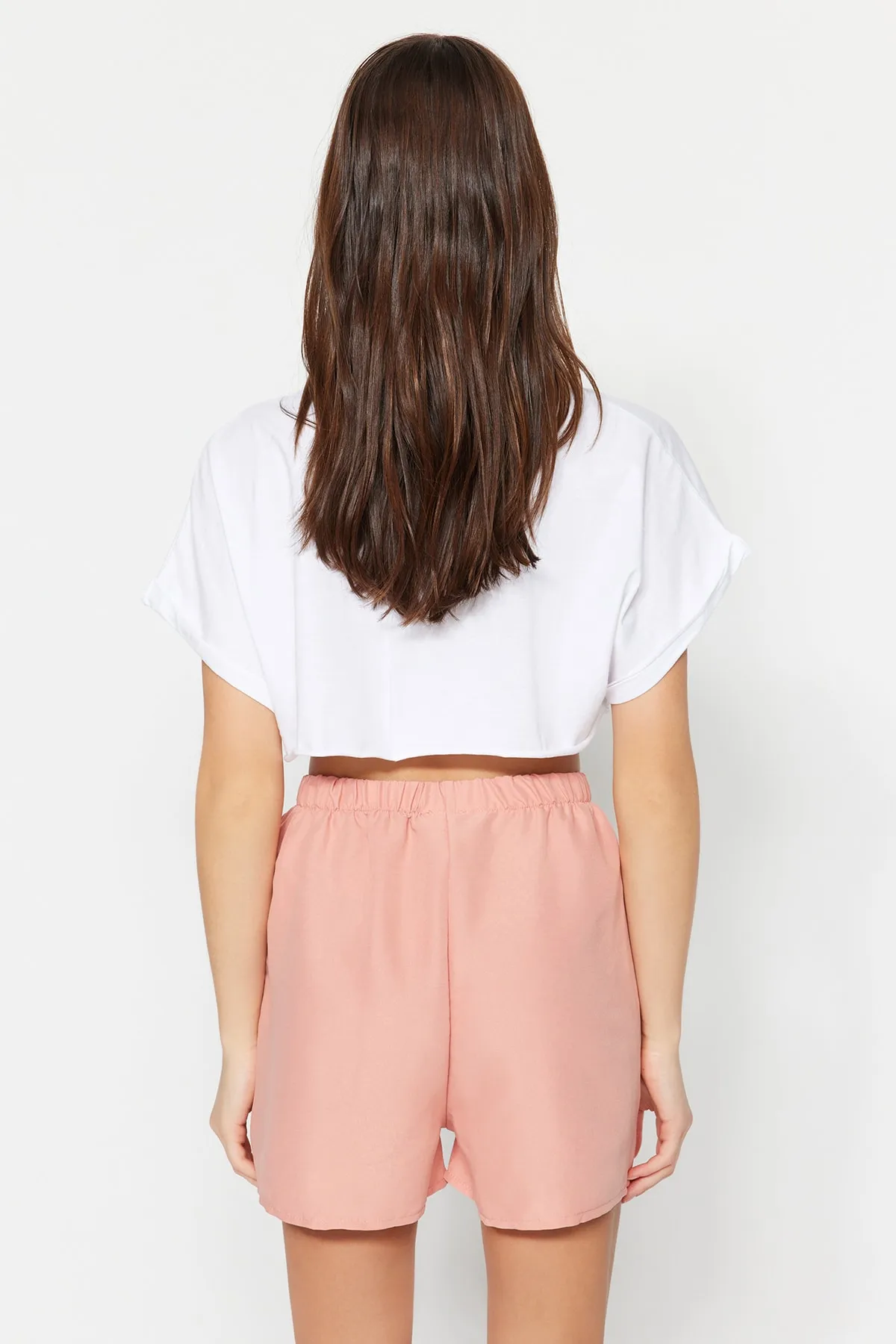 Trendyol Collection  Puder- Mehrfarbige Shorts aus Viskosegewebe im 2er-Pack THMSS23SR00020