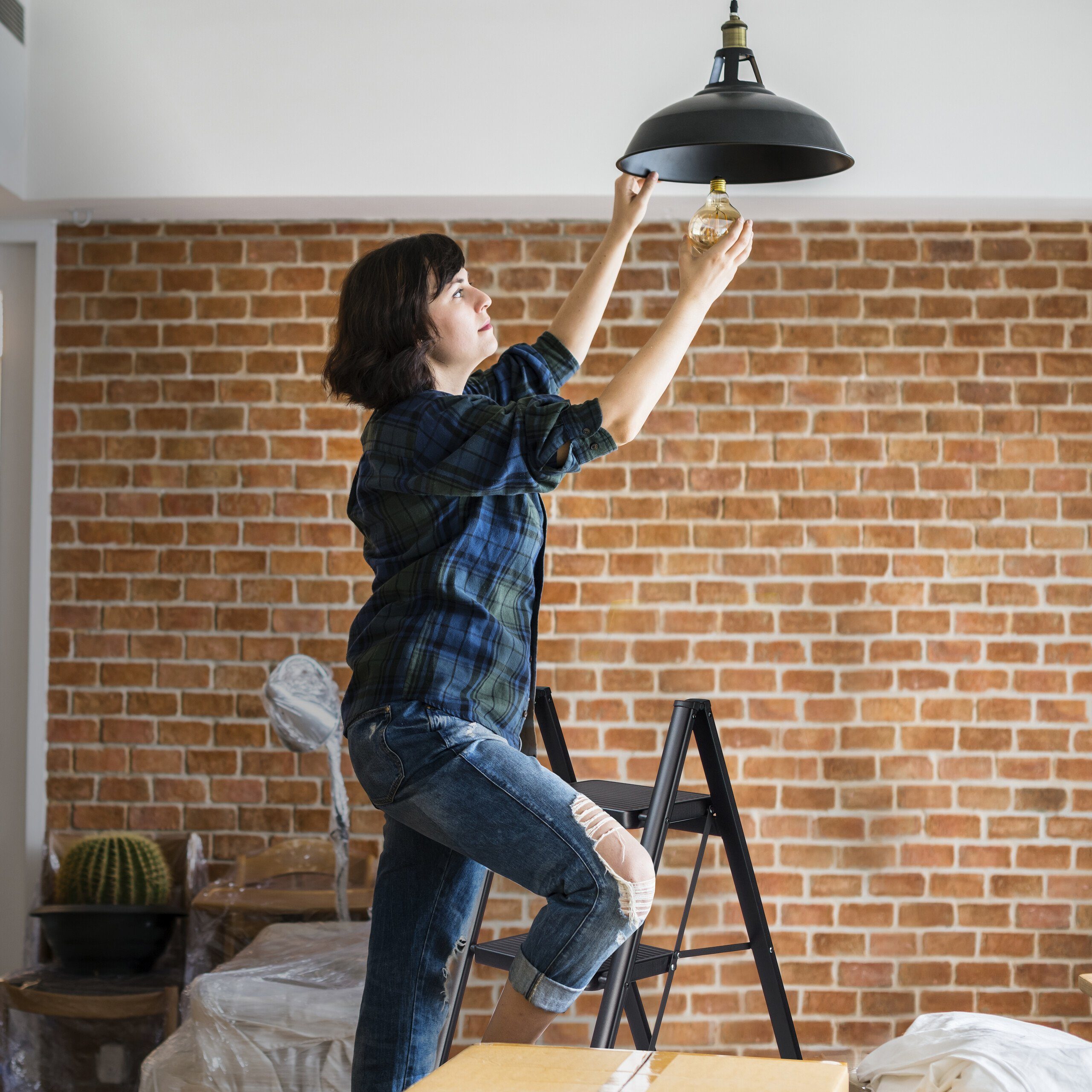relaxdays Bockleiter Klappbare Trittleiter aus Stahl, 2 Stufen
