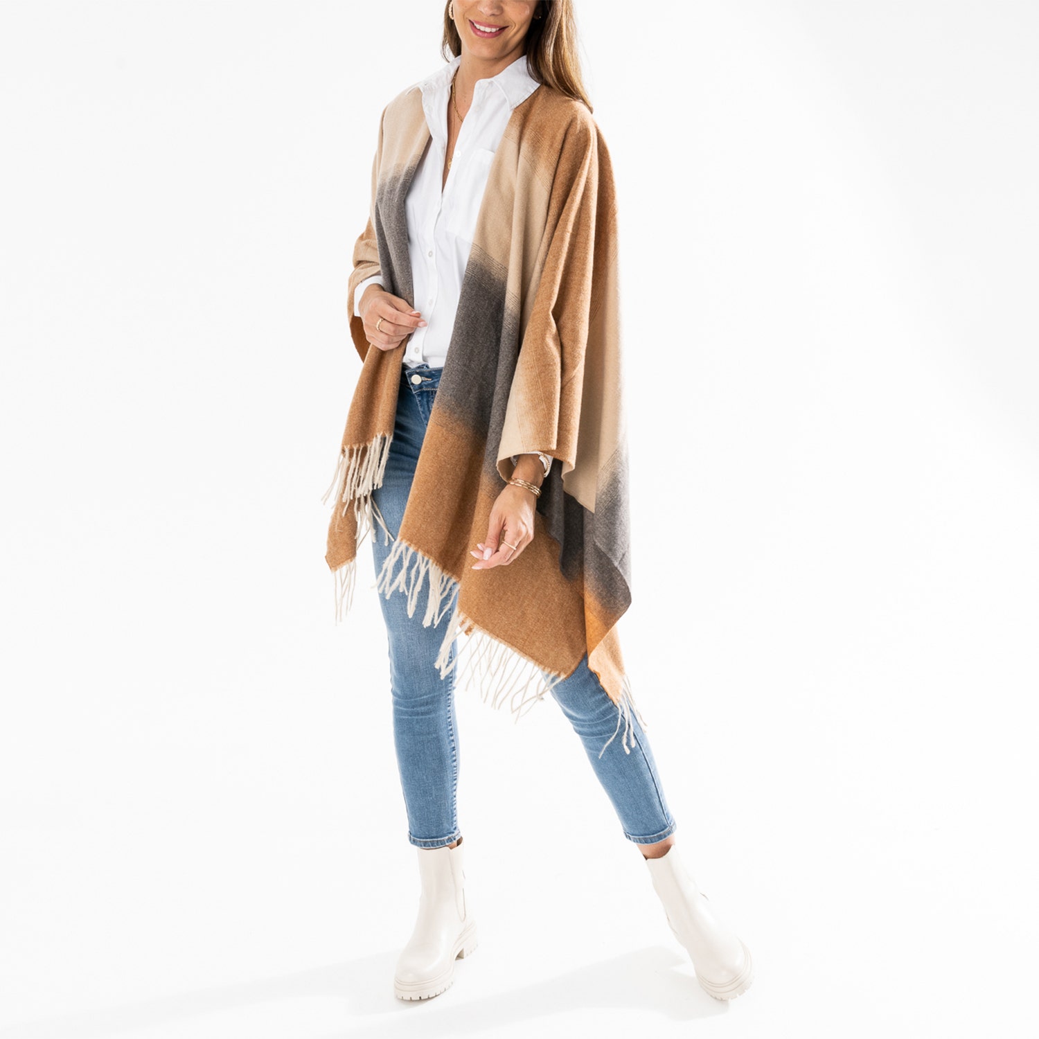 Poncho beige, gris et camel à rayures