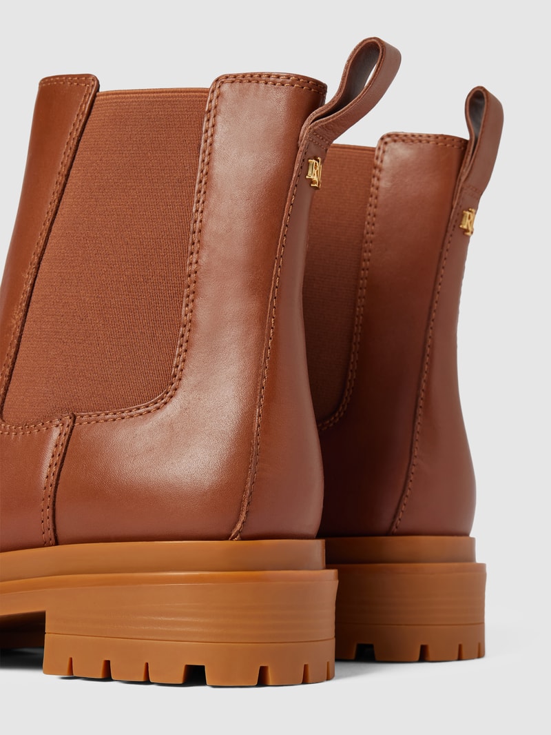 Chelsea Boots mit Gummieinsätzen Modell 'CORINNE' in cognac