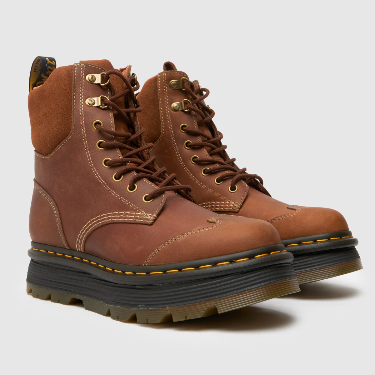 Dr Martens – Zebzag 8 – Bruna stövlar med knytband