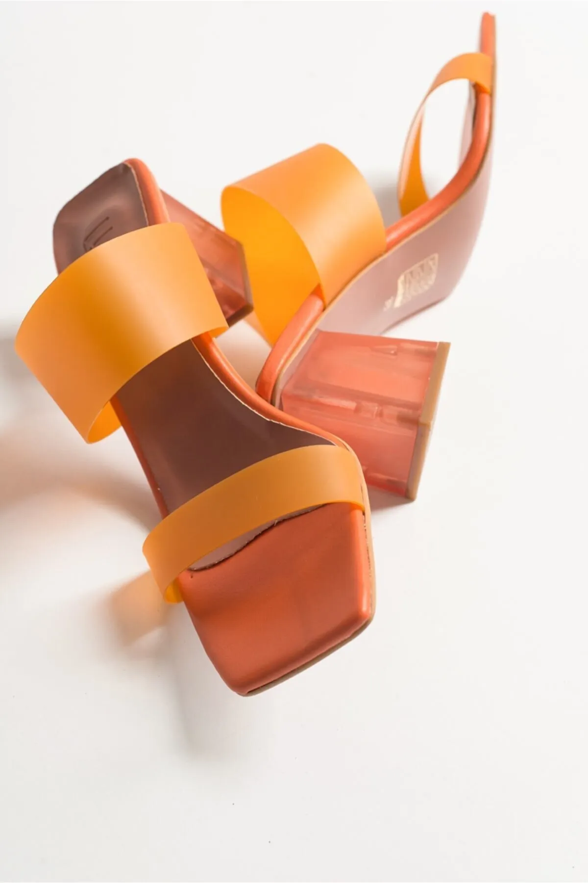 LuviShoes  Transparente Damen-Hausschuhe mit orangefarbener Haut und Absatz