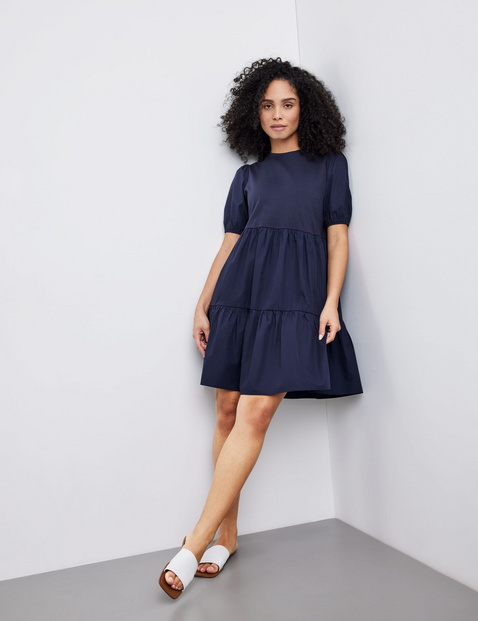 Baumwollkleid mit gestuftem Rockteil