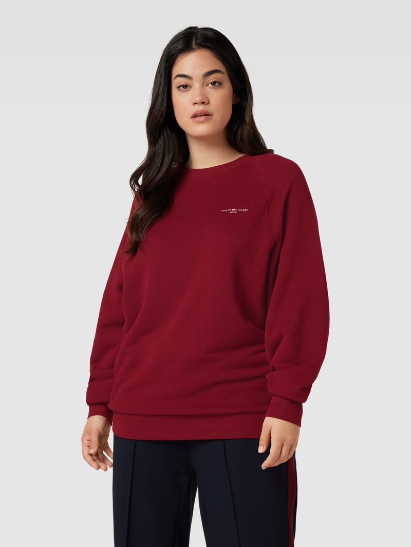 PLUS SIZE Sweatshirt mit Label-Print in dunkelrot