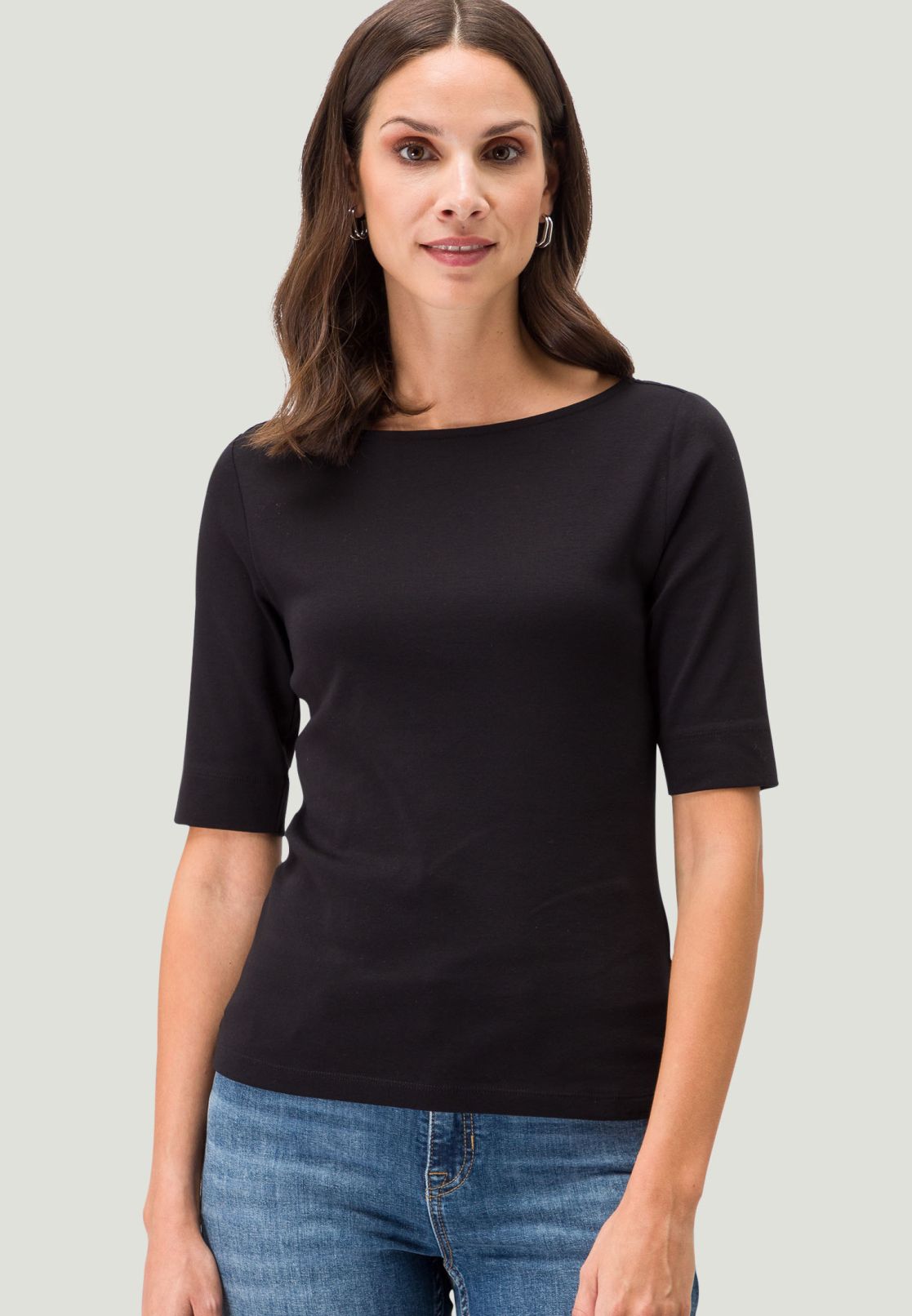 Shirt mit U-Boot Ausschnitt