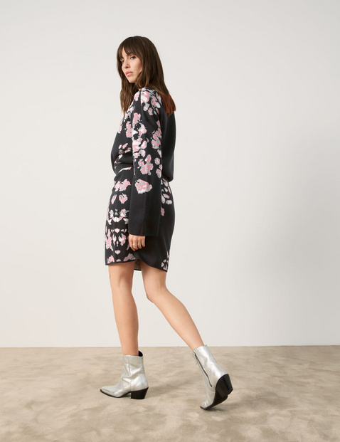 Kurzer Strickrock mit Jacquardmuster