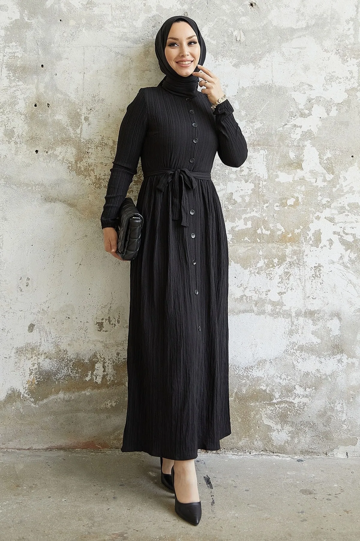 InStyle  Lemina-Kleid mit Gürtel – Schwarz