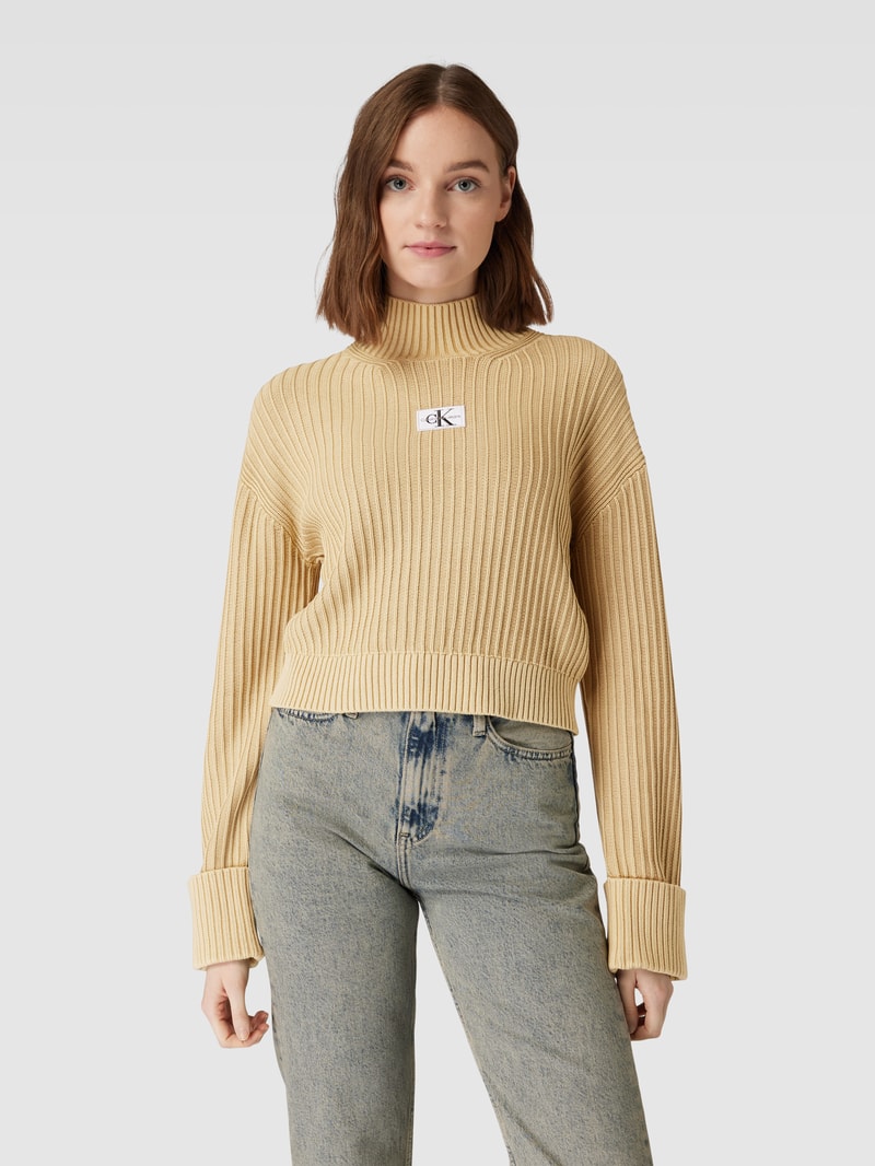 Strickpullover mit Label-Patch in sand