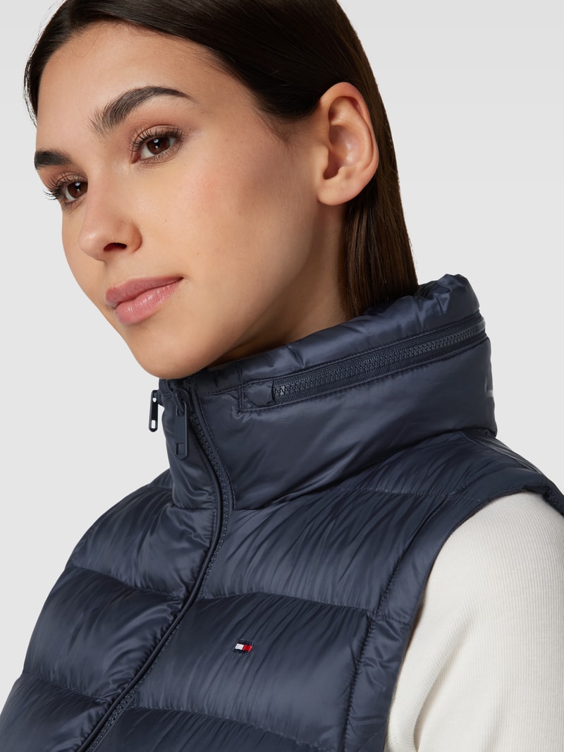 Steppweste mit Label-Stitching in marineblau