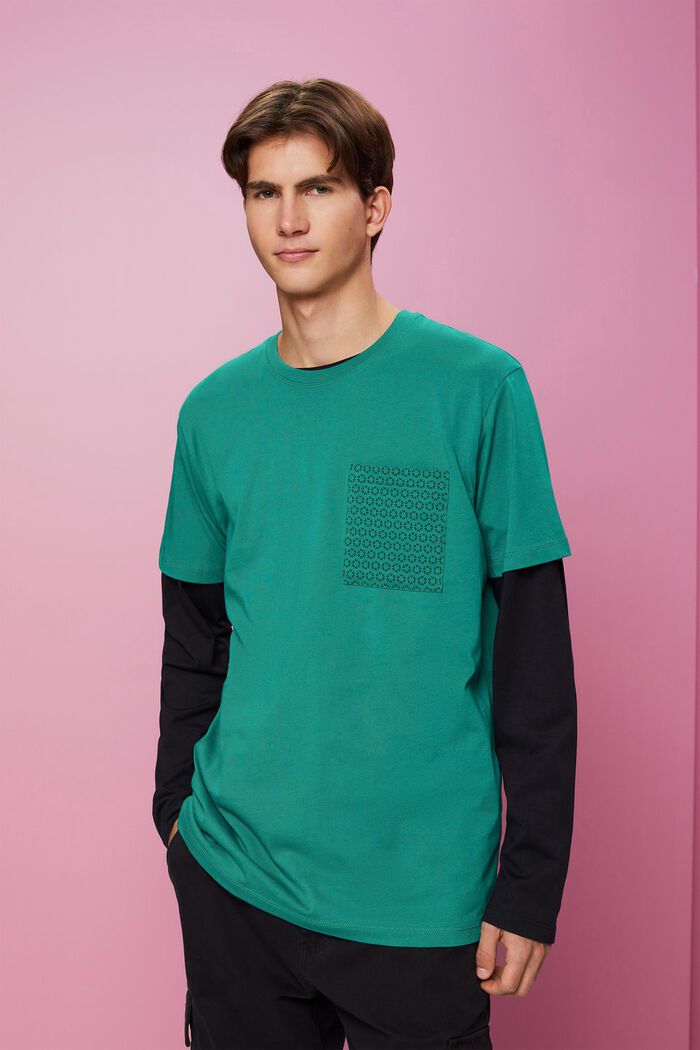 T-Shirt aus nachhaltiger Baumwolle mit Brusttasche