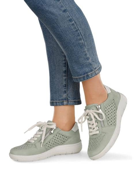 Schnürschuh mit Luftpolsterlaufsohle