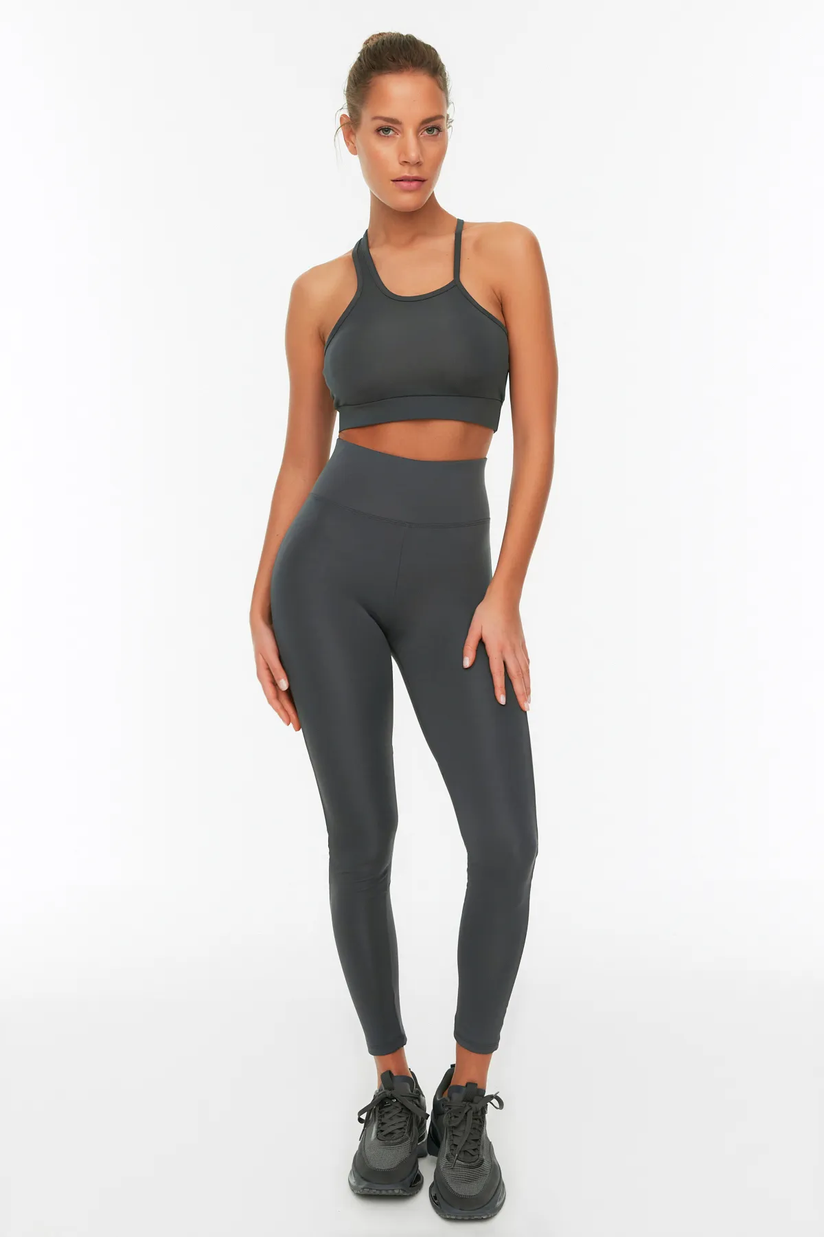 Trendyol Collection  Dunkle anthrazitfarbene Push-up-Sportleggings in voller Länge aus Strick TWOAW21TA0030