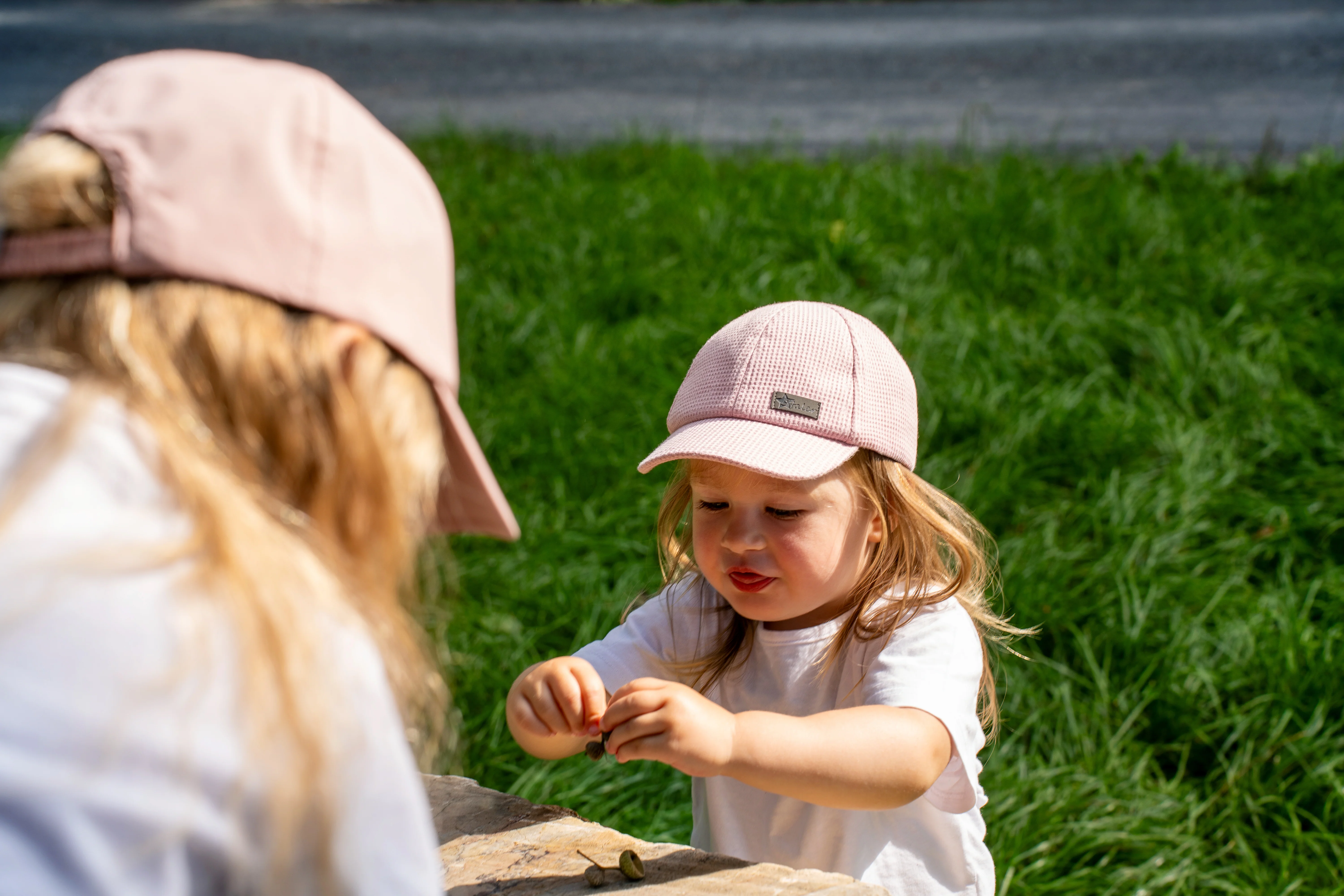 Baseballcap aus Waffelpique in Unifarben mit Logo-Patch