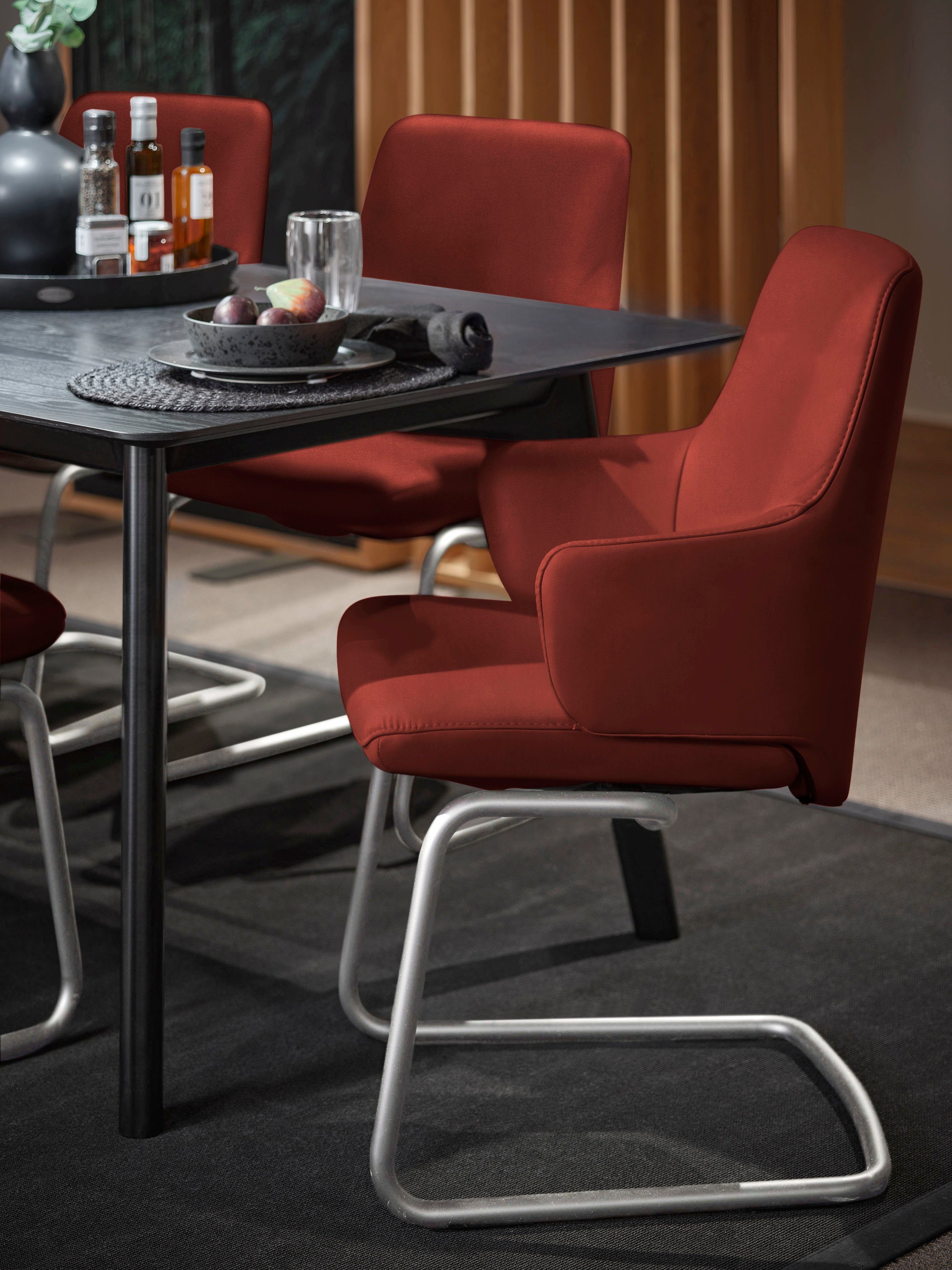 Stressless® Polsterstuhl Laurel, Low Back mit Armlehne, Größe L, mit Beinen aus Stahl in Schwarz matt