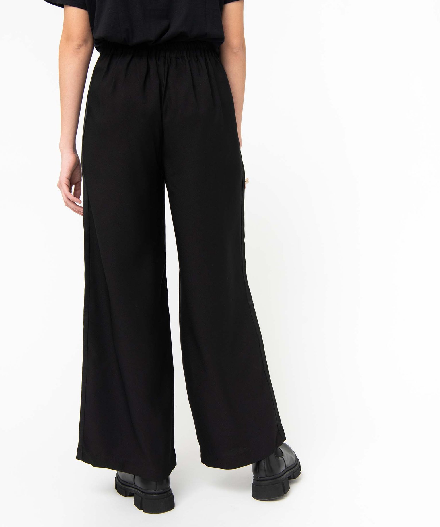 Pantalon femme coupe large avec bandes satinées sur les c... noir | GEMO