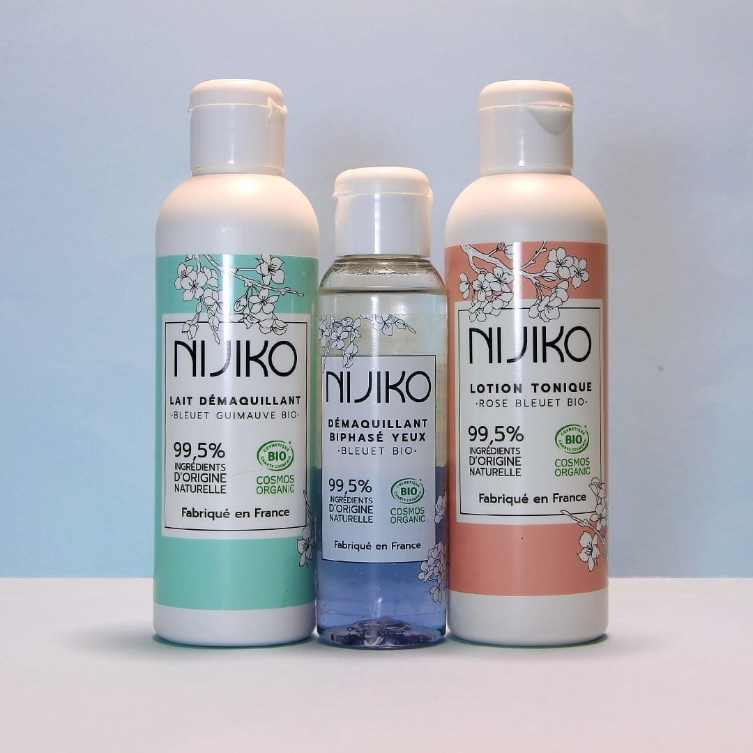 Leche limpiadora orgánica NIJIKO con aciano y malvavisco.