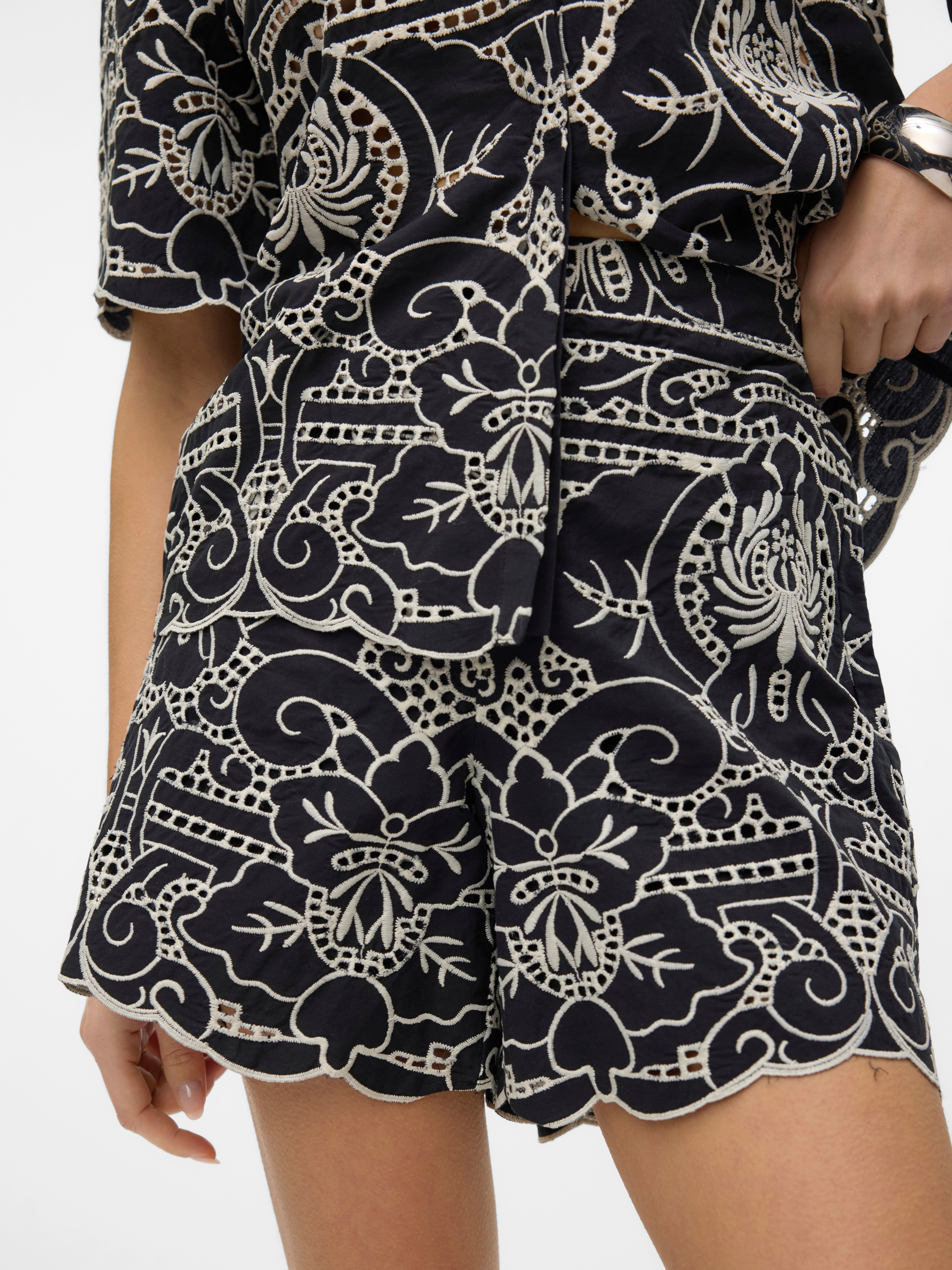 VMBLOND Shorts
