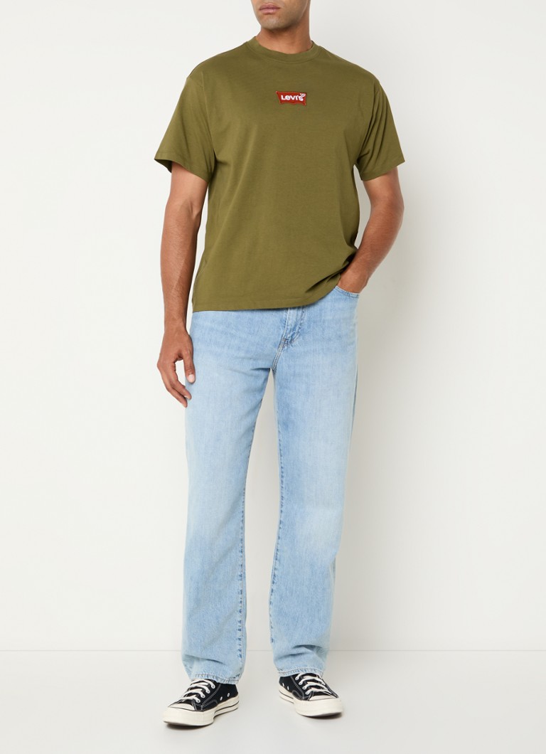Camiseta Levi's com bordado do logotipo