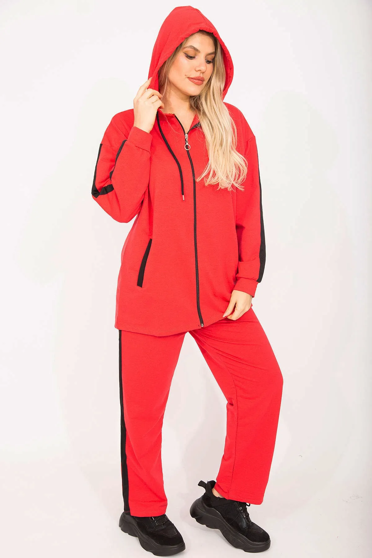 Şans  Großes rotes Sweatshirt-Hosen-Set für Damen 65n35303