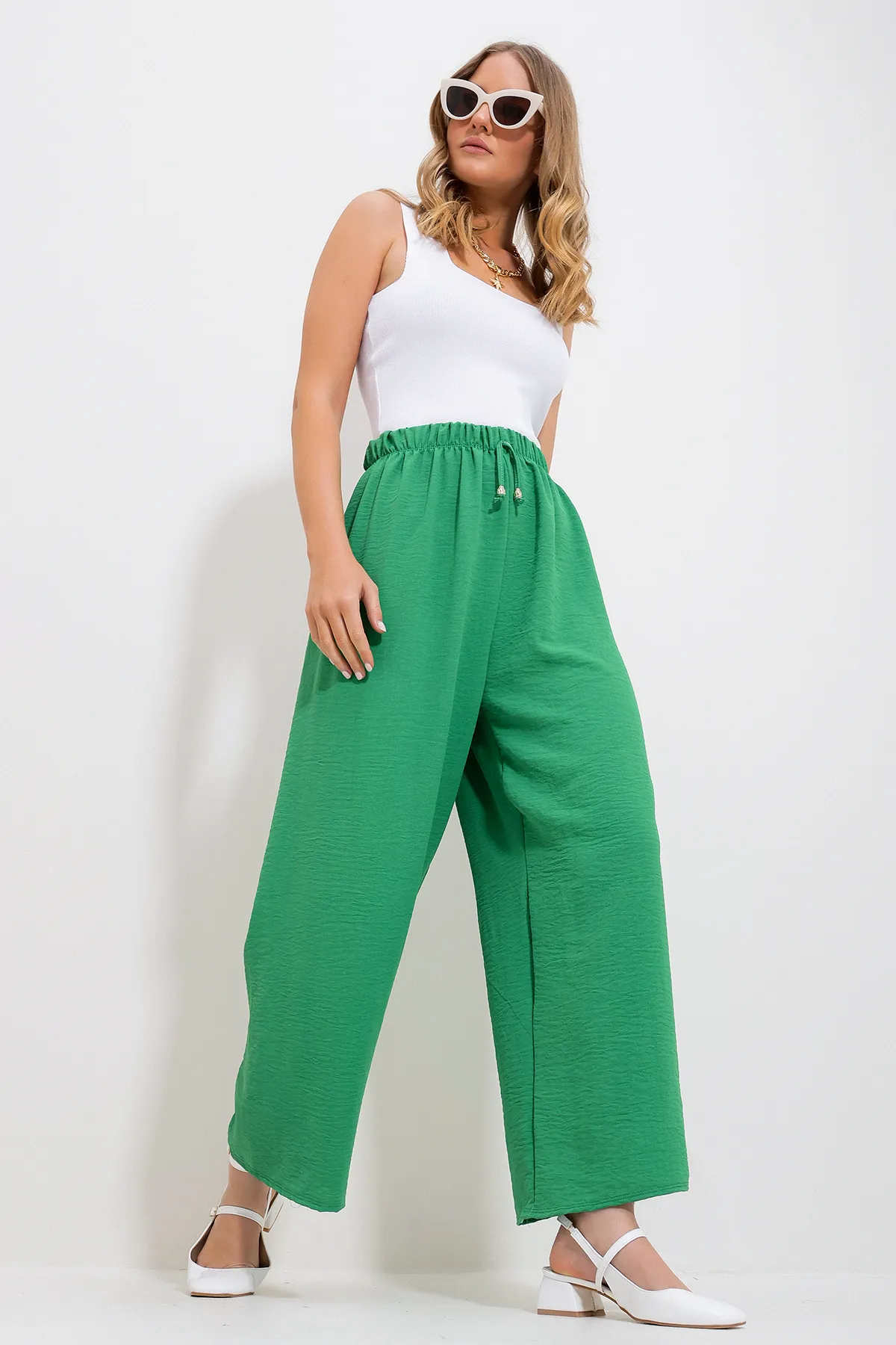 Trend Alaçatı Stili  Damen-Hose Alc-X6625 in leuchtendem Grün mit elastischem Bund und bequemer, genauer Aerobin-Hose