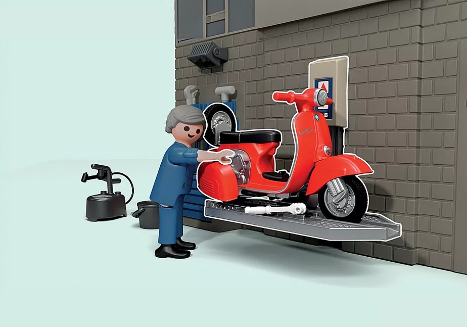 60s Vespa Garage