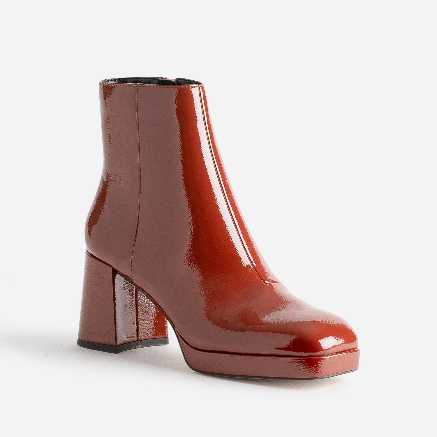 Boots camel verni éco-conçu à plateforme
