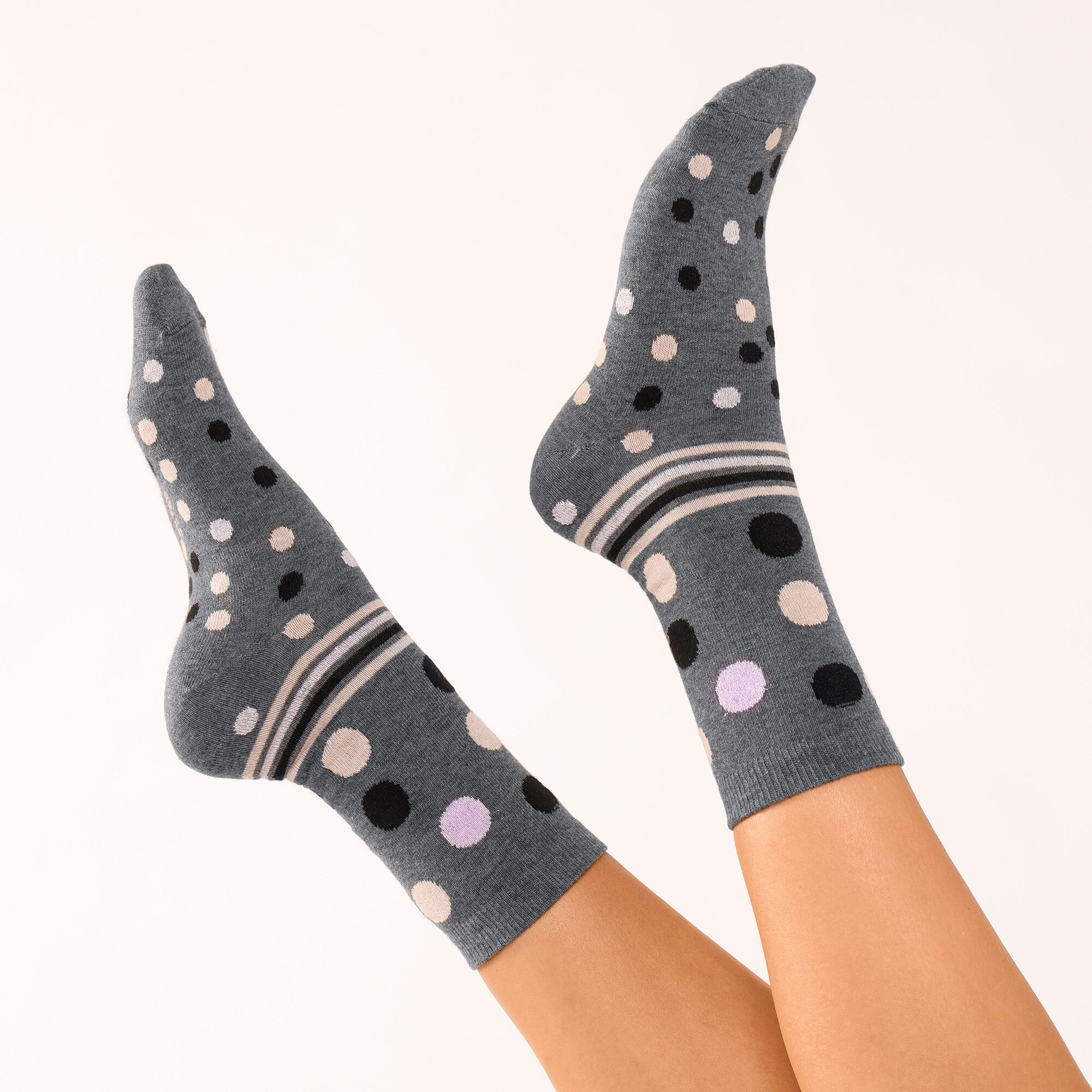 Chaussettes pois et unies