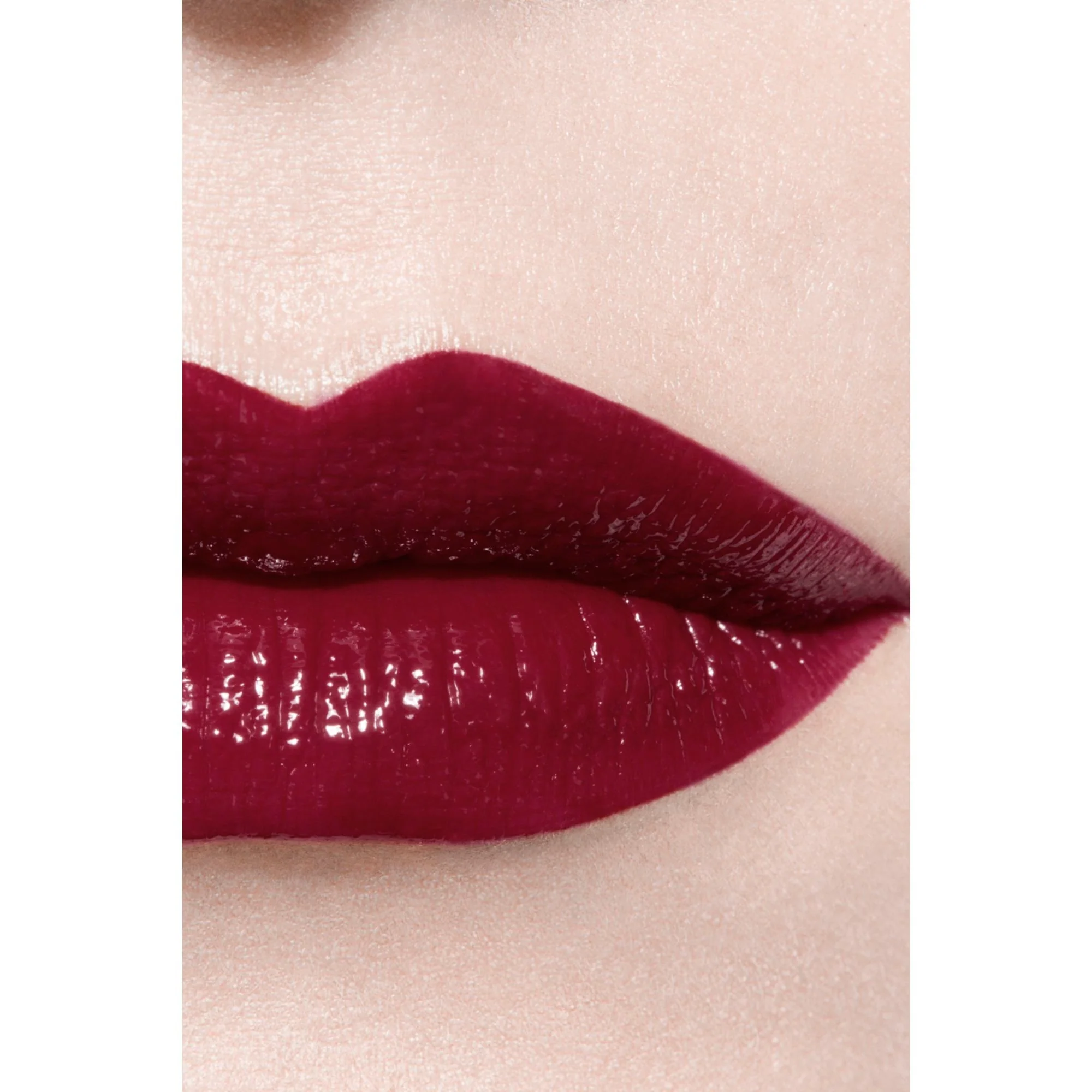 ROUGE ALLURE LAQUE - RUJUL FLUID EXTREM DE DURATĂ ȘI STRĂLUCITOR