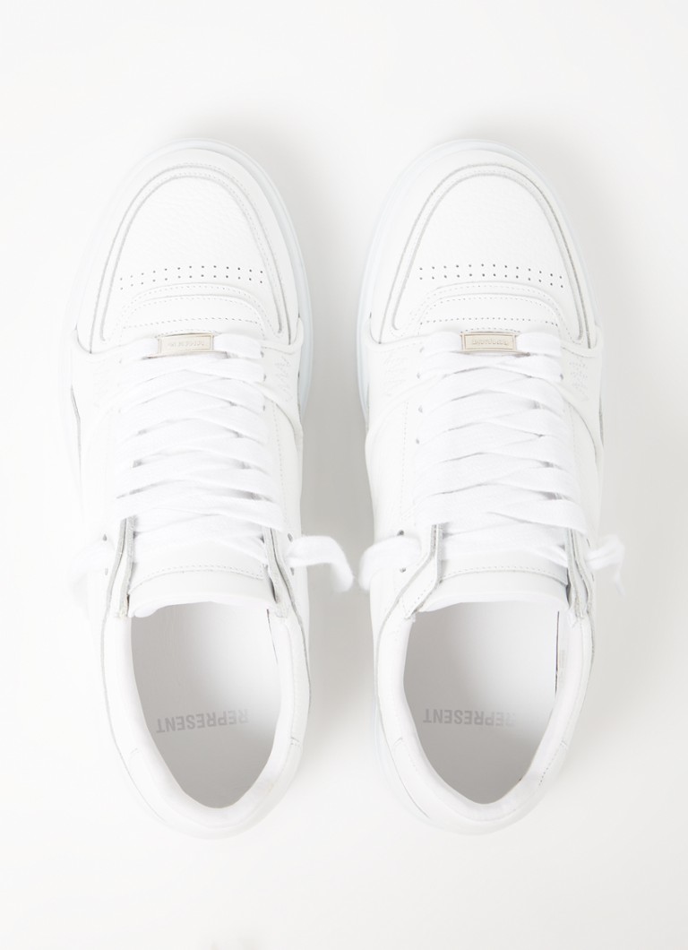 Rappresenta la sneaker in pelle Apex