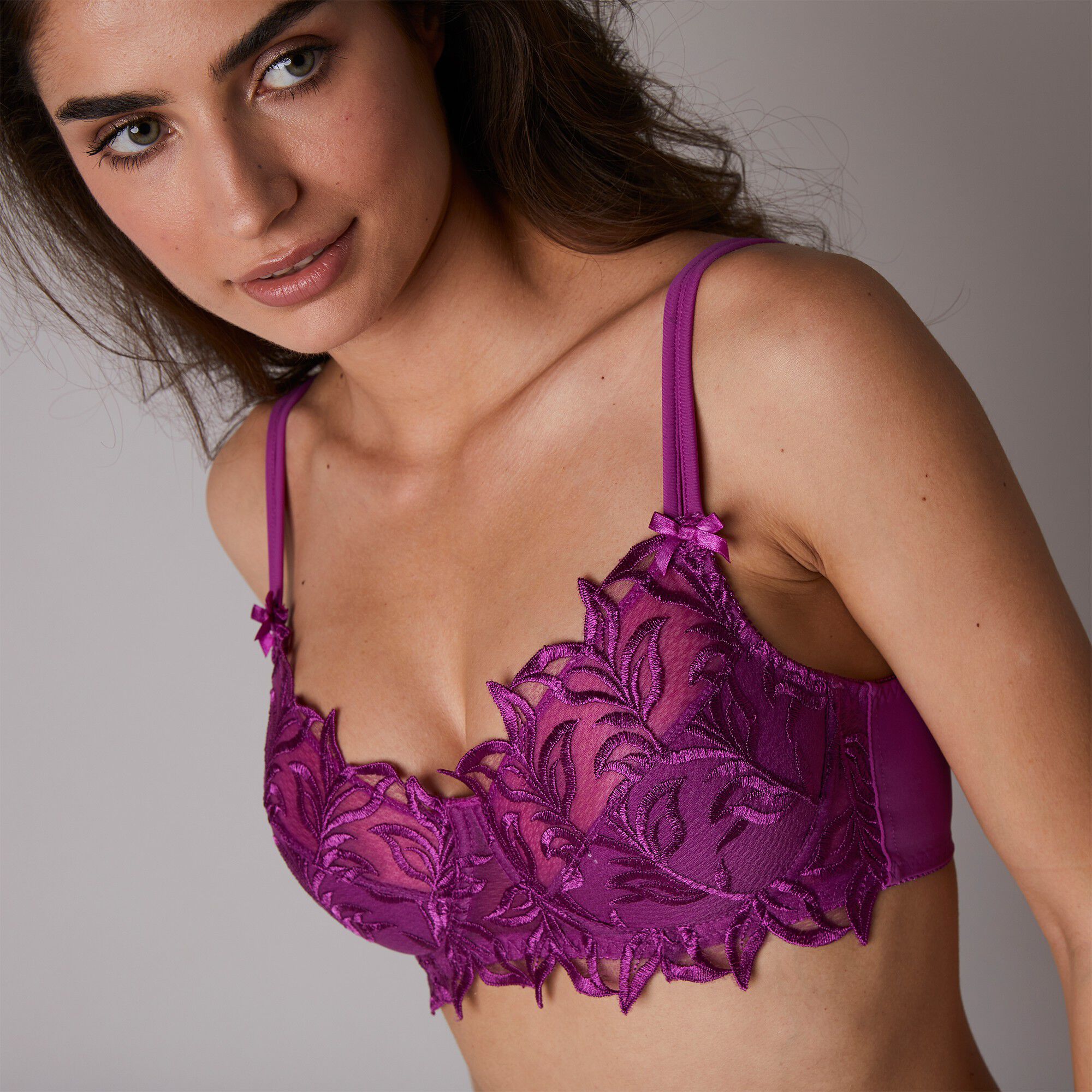 Soutien-gorge tulle tattoo tulle brodé avec armatures