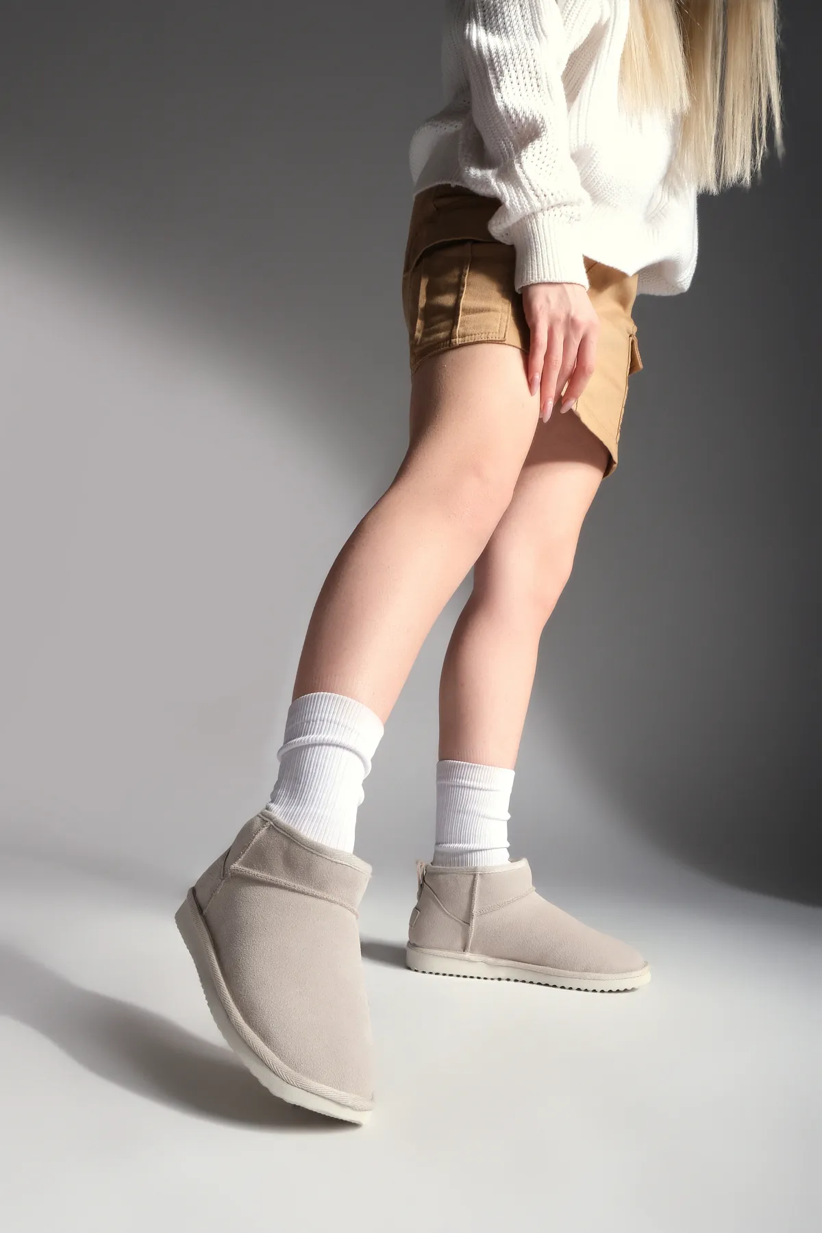 Marjin  Damen Stiefeletten aus echtem Leder mit Fell innen, Minigröße Rolen, Beige Wildleder