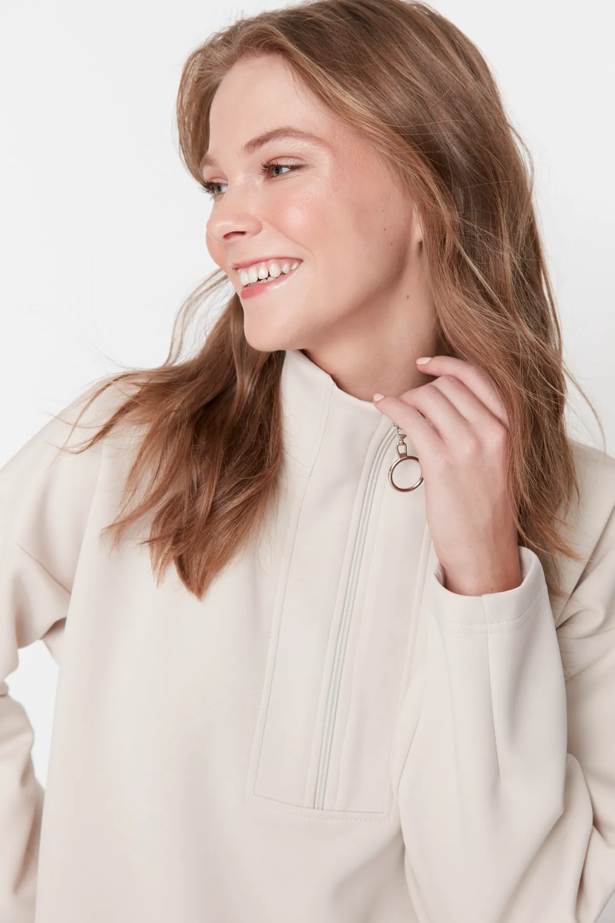 Trendyol Modest  Stone Zipper Detailliertes Diver/Scuba Plain Strick-Sweatshirt TCTAW23TW00198