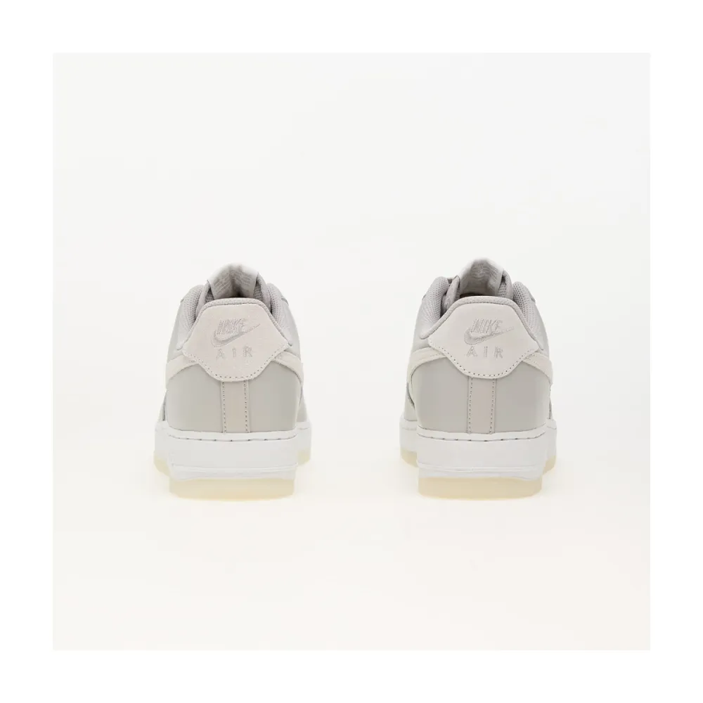 Nike Air Force 1 FN5832-001 / braun