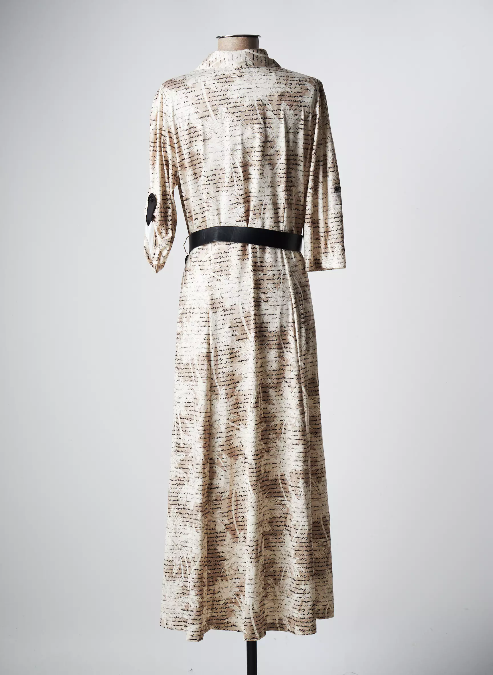 K Design Robes Longues Femme couleur beige