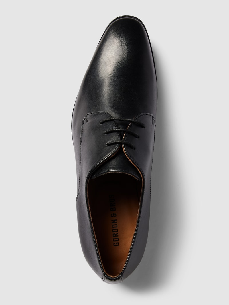 Derby-Schuhe mit Schnürverschluss Modell 'Ron' in schwarz