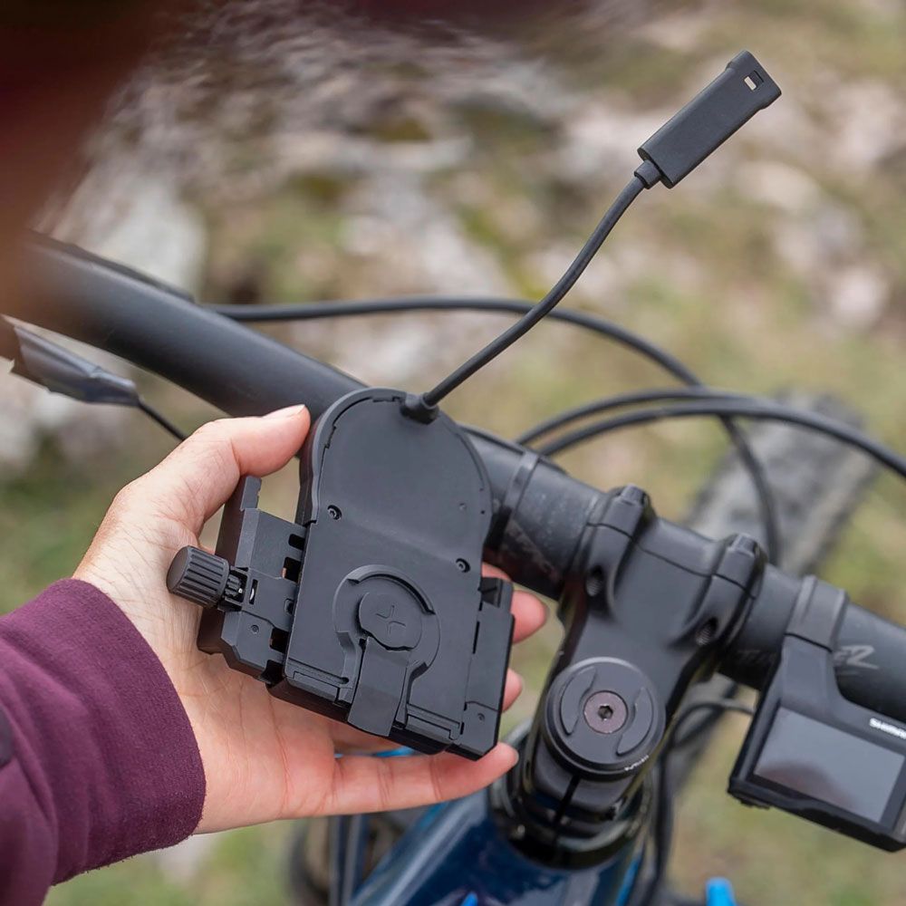 SP Connect Universal Charging Phone Clamp kaufen | Bike-Discount