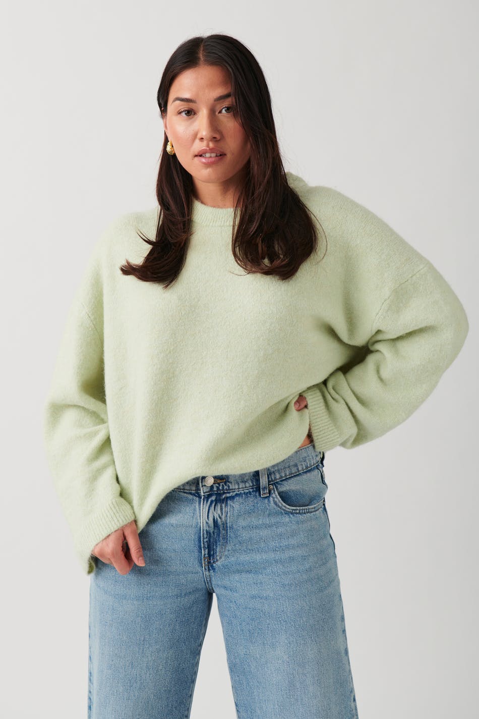 Crew neck knitted sweater