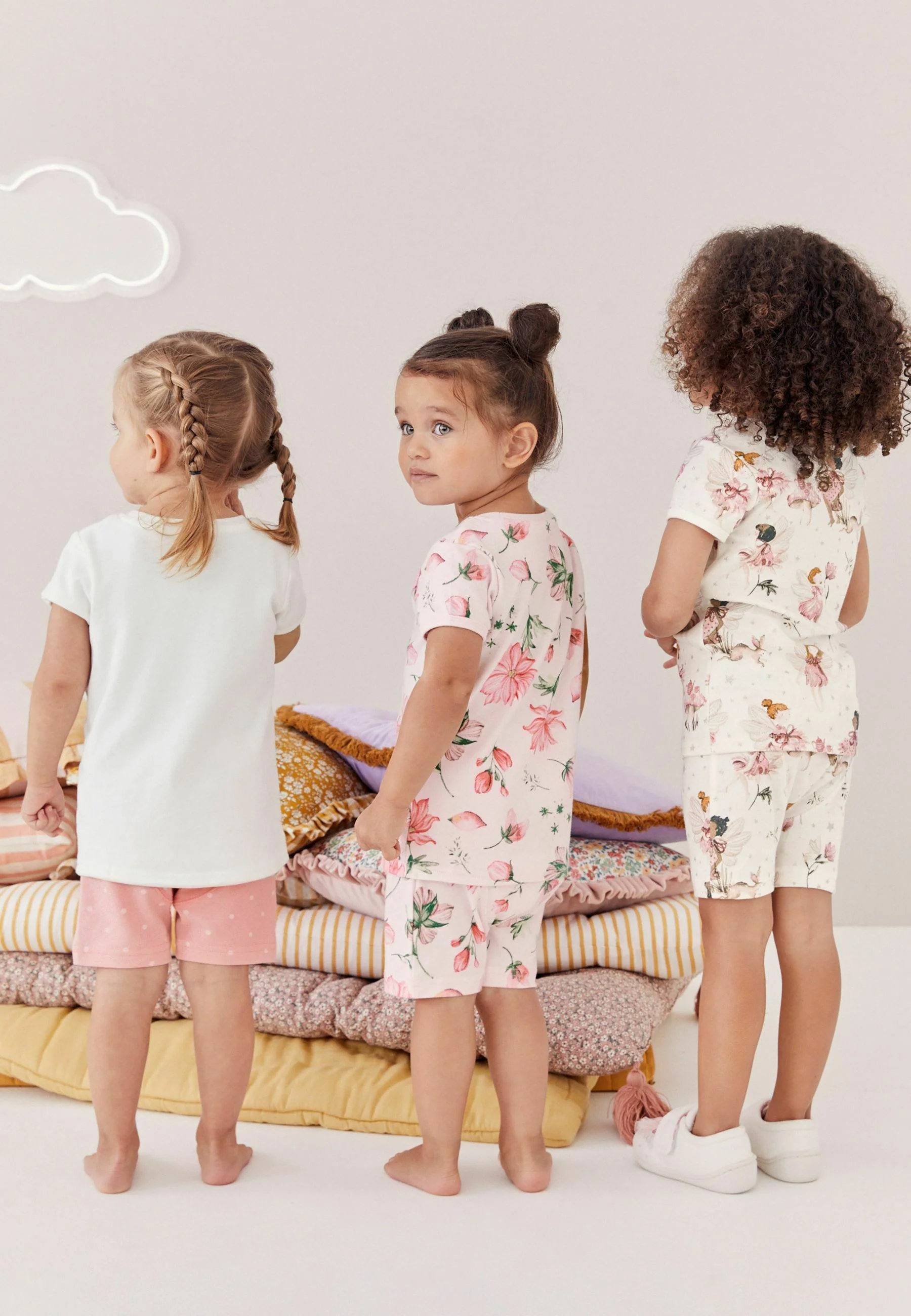 Siguiente CONJUNTO DE 3 PIJAMAS DE AJUSTE REGULAR