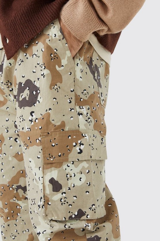 Elasticated Waist Straight Fit Camouflage Cargo Trousers