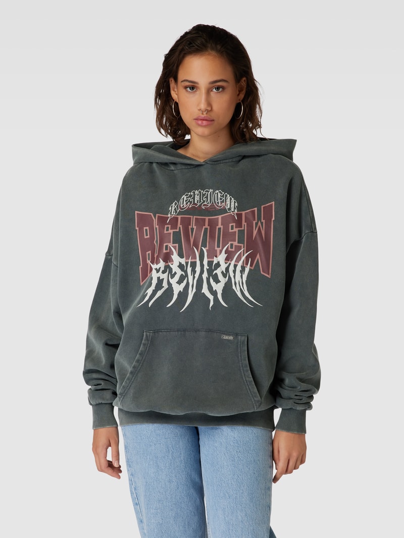 Oversized Hoodie mit überschnittenen Schultern in anthrazit