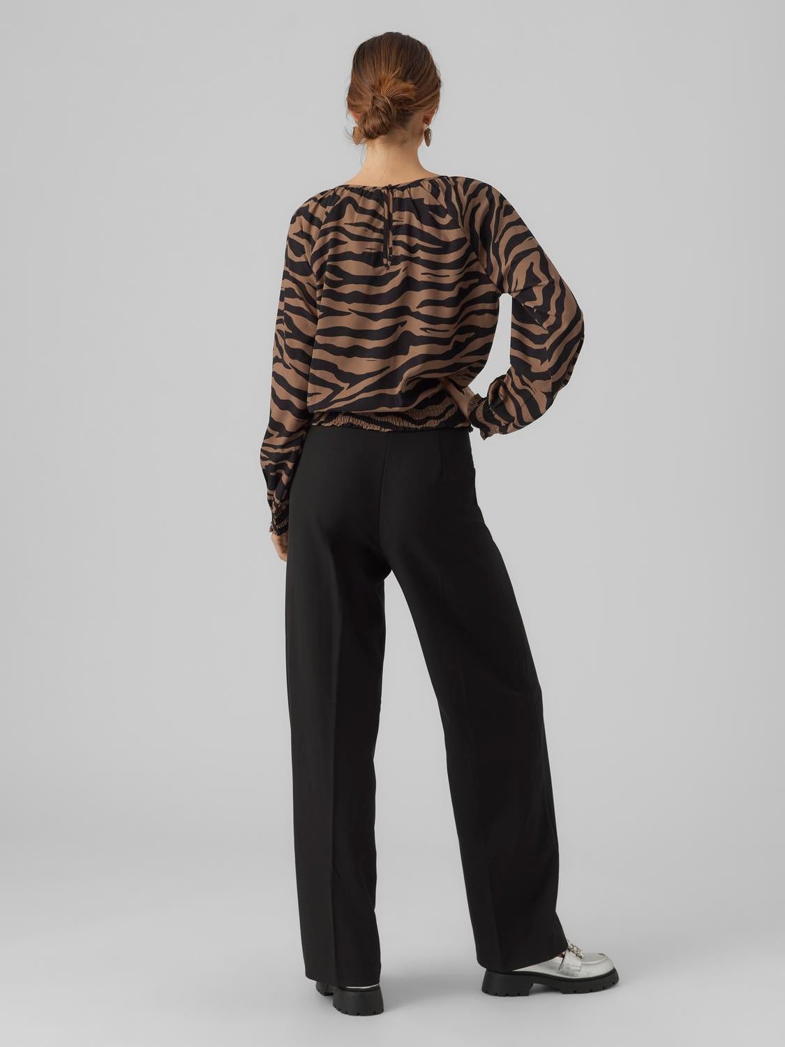 VMSHILAH Top