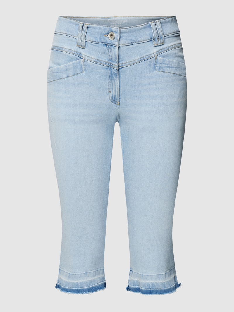 Caprijeans mit Eingrifftaschen Modell 'SARAH' in hellblau