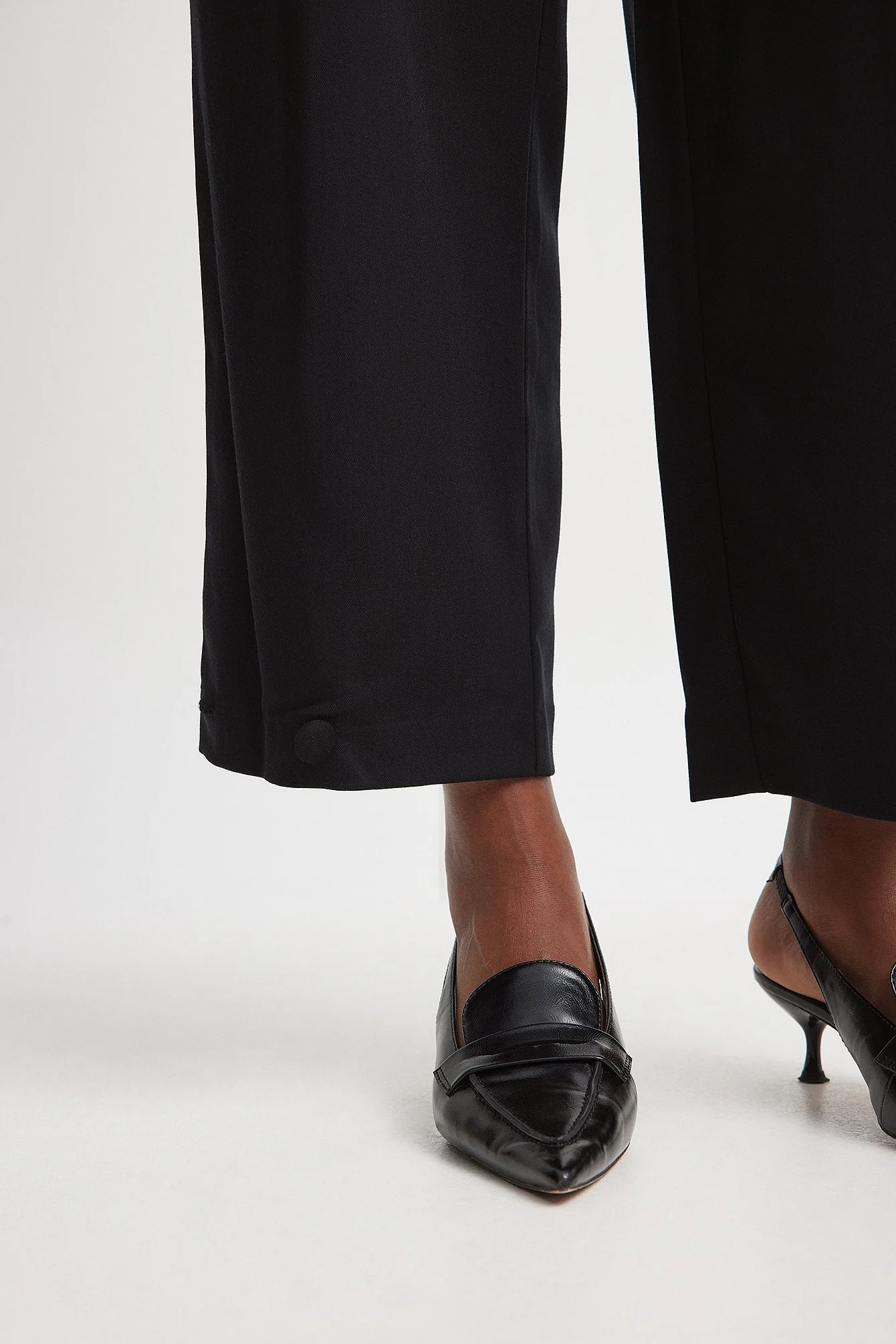 Karottenhose mit hoher Taille
