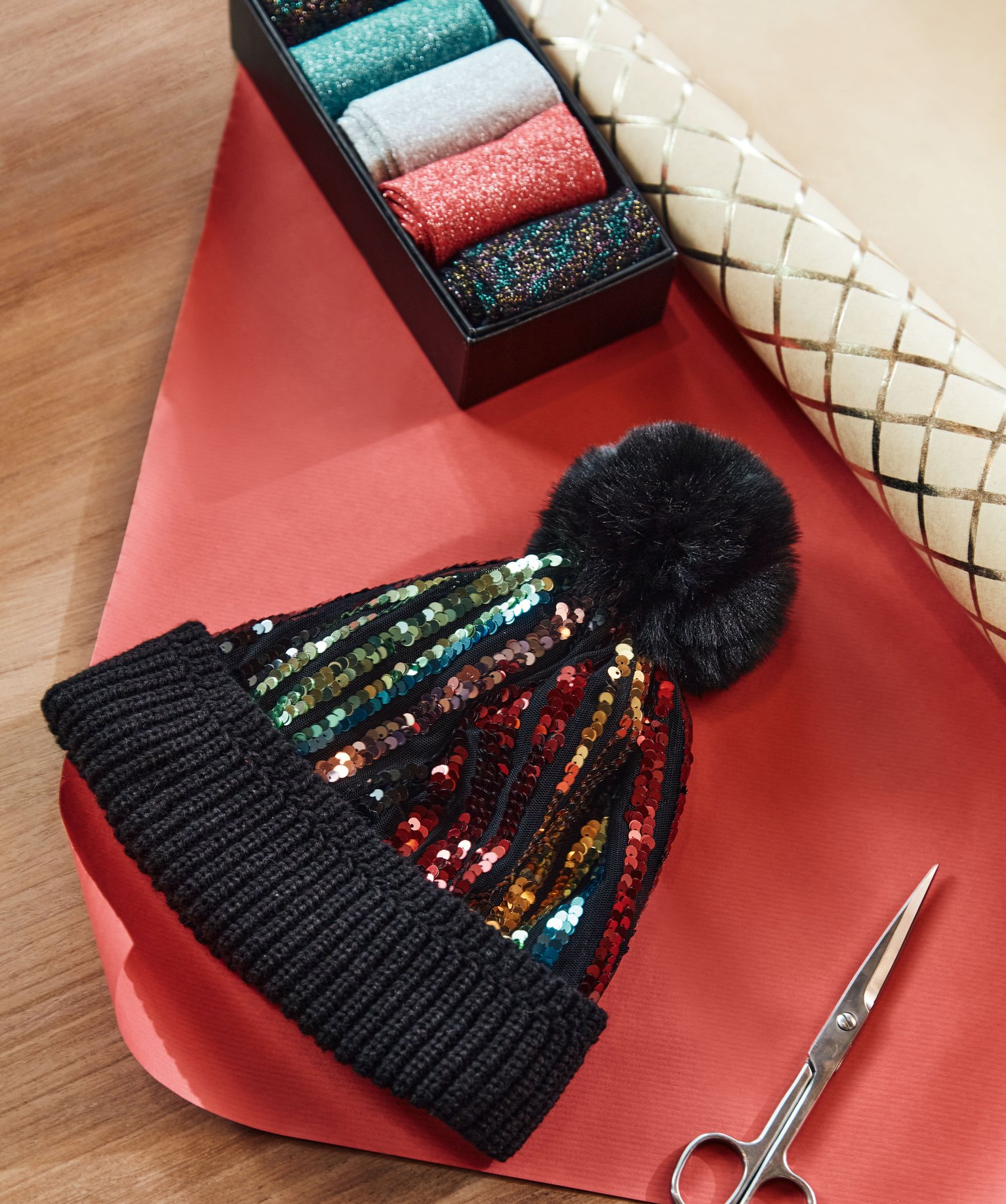 Bonnet femme à pompon et sequins brillants | GEMO