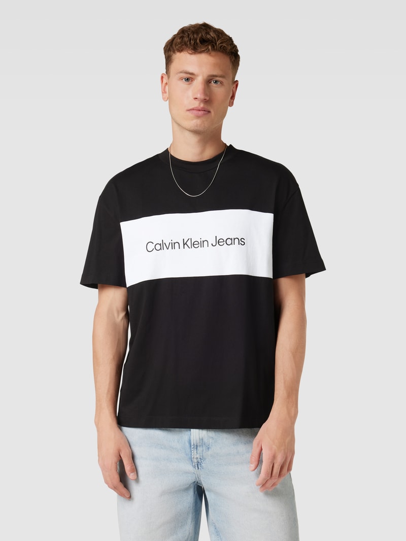 Oversized T-Shirt mit Label-Print Modell 'BLOCKING' in black